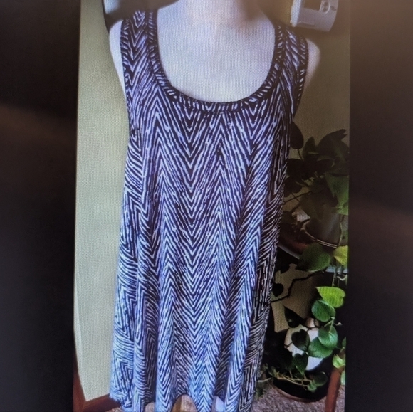 Isabella Rodriguez Women's Size 2x Black & White Zebra Tunic Tank Dress - Picture 3 of 9